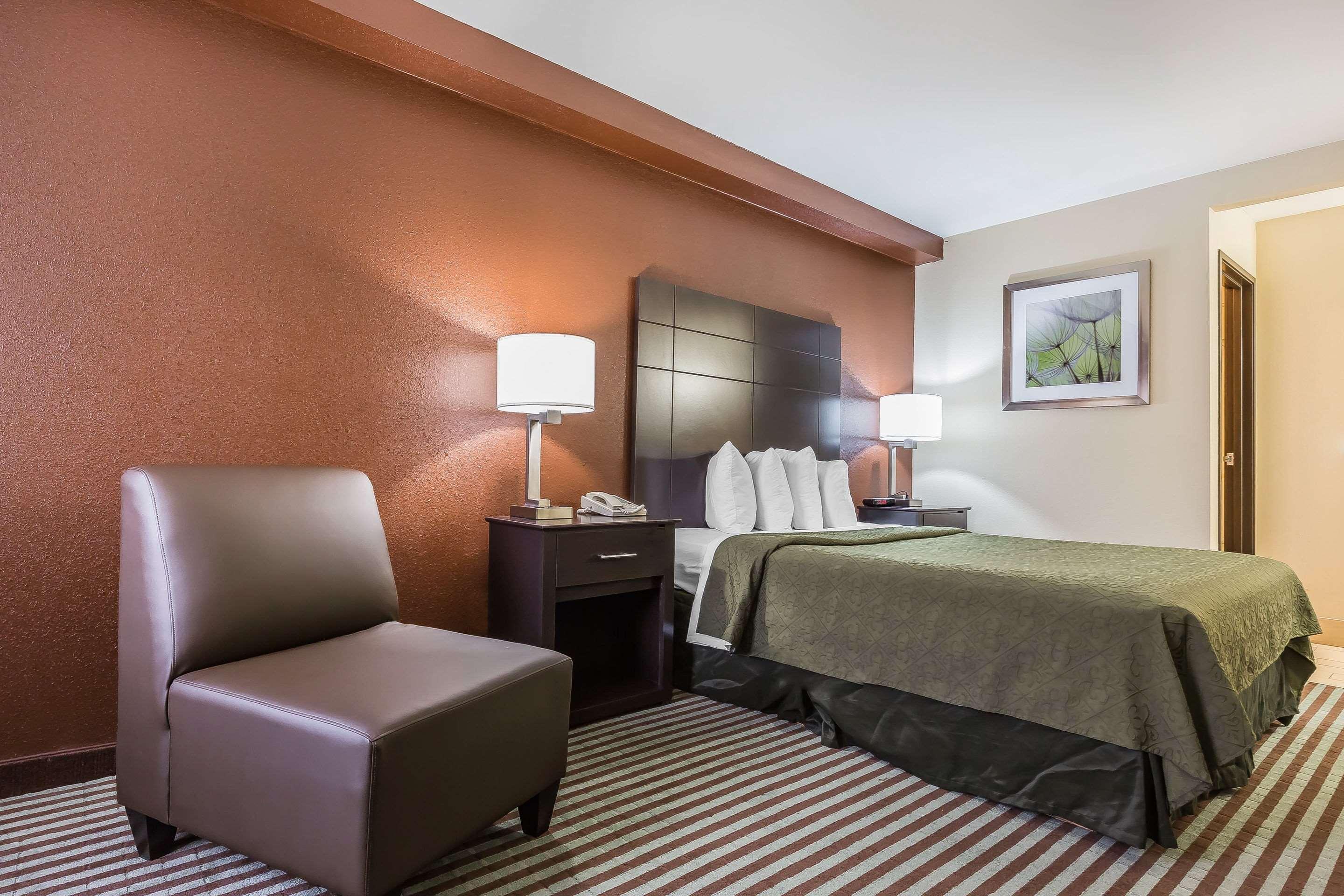 Quality Inn Mount Vernon, Il Buitenkant foto