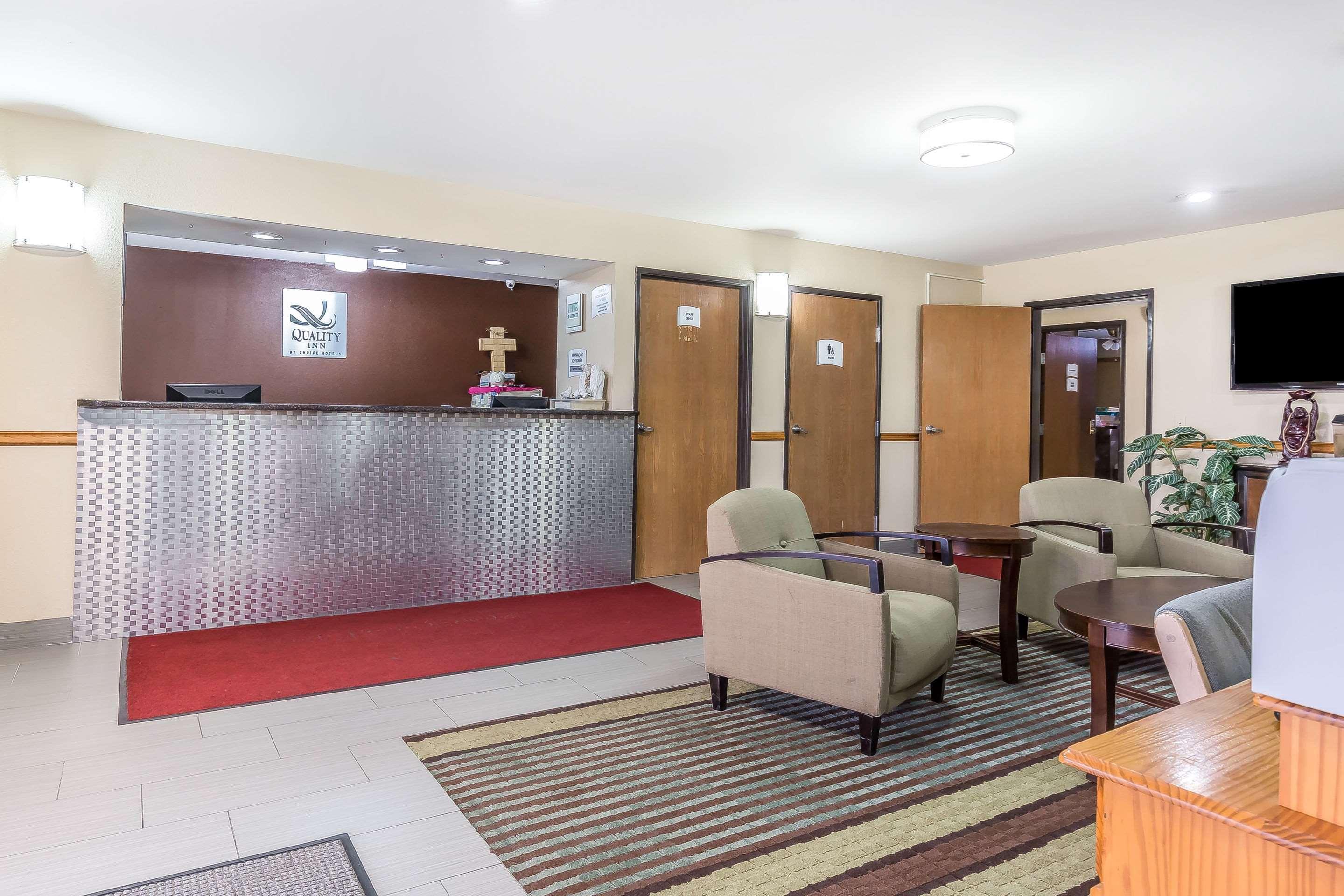 Quality Inn Mount Vernon, Il Buitenkant foto