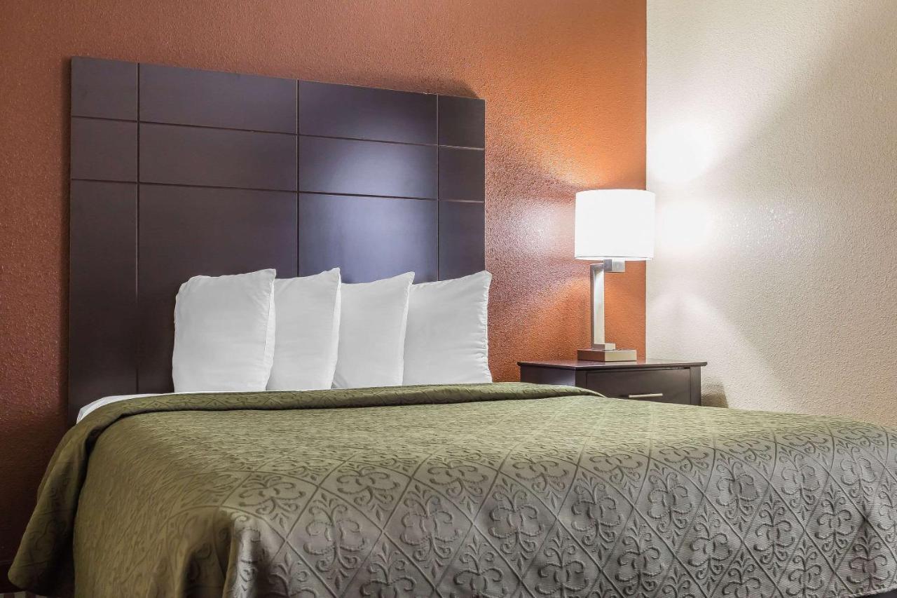 Quality Inn Mount Vernon, Il Buitenkant foto