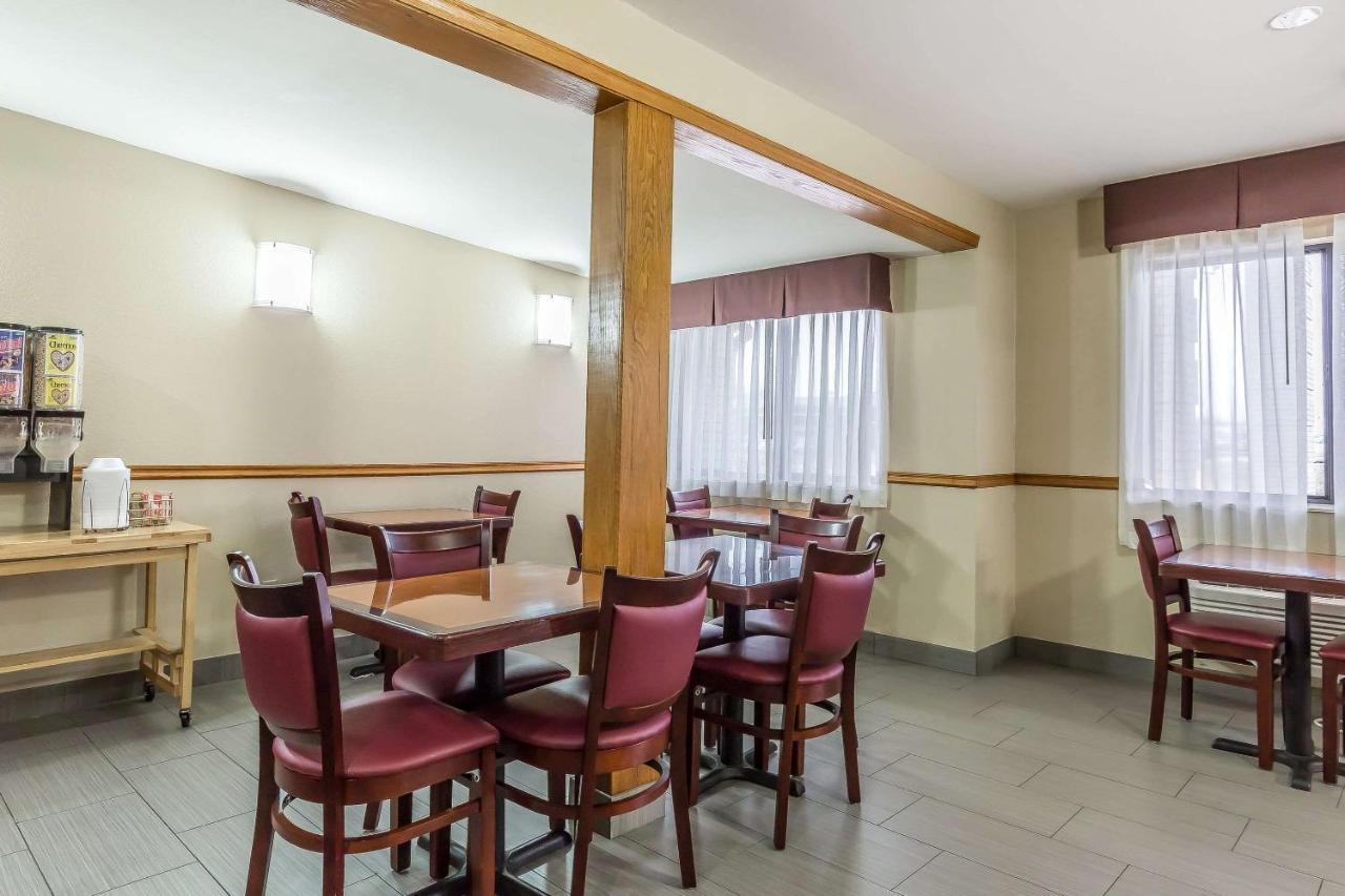 Quality Inn Mount Vernon, Il Buitenkant foto