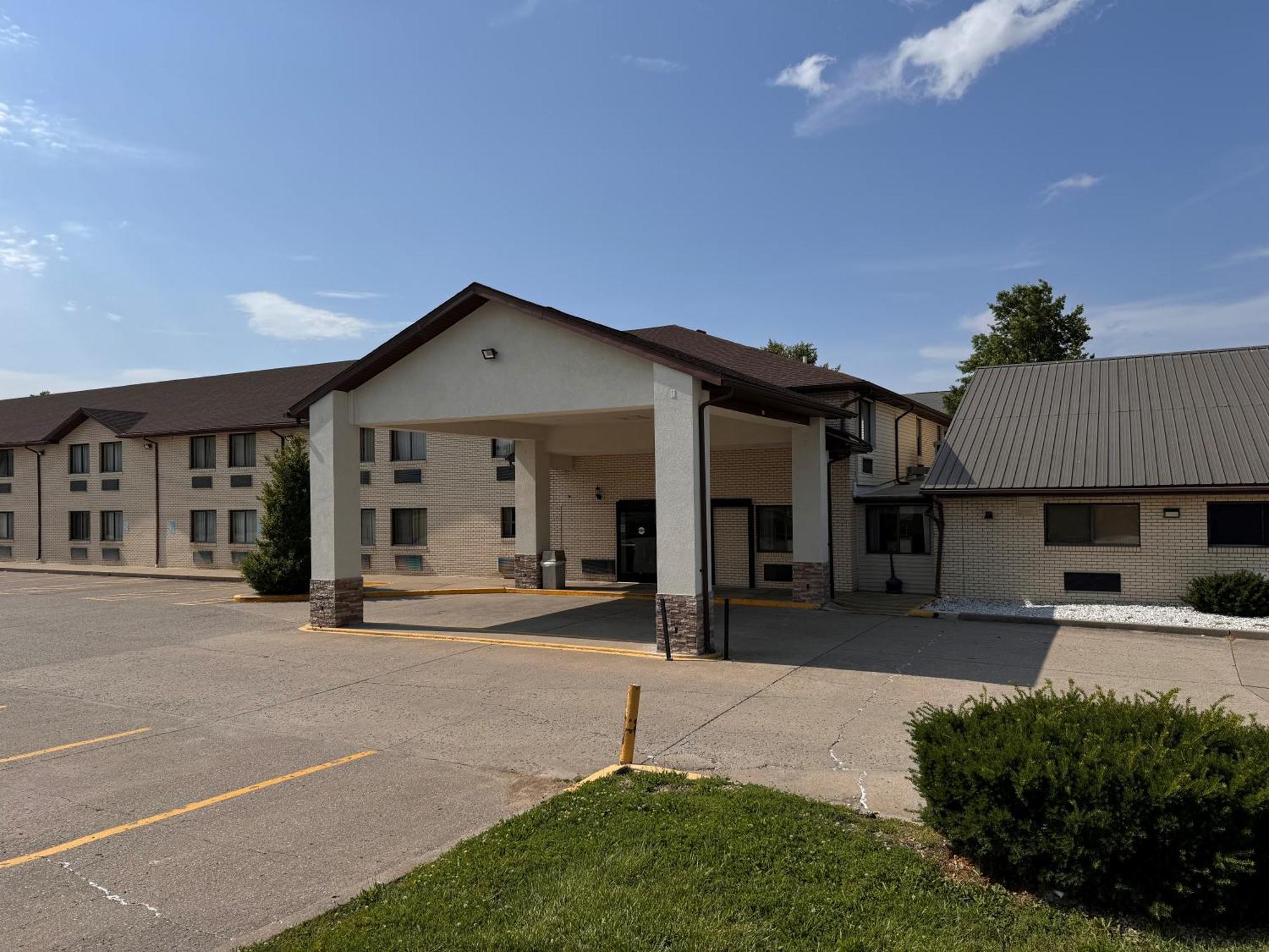 Quality Inn Mount Vernon, Il Buitenkant foto